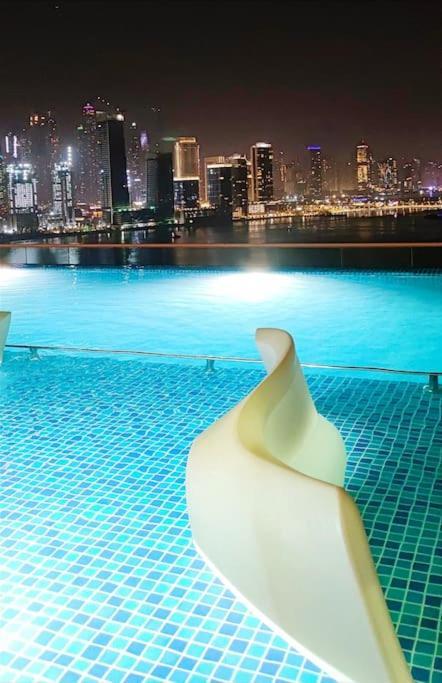 Amazing Apartment With Infinity Pool Dubai Buitenkant foto