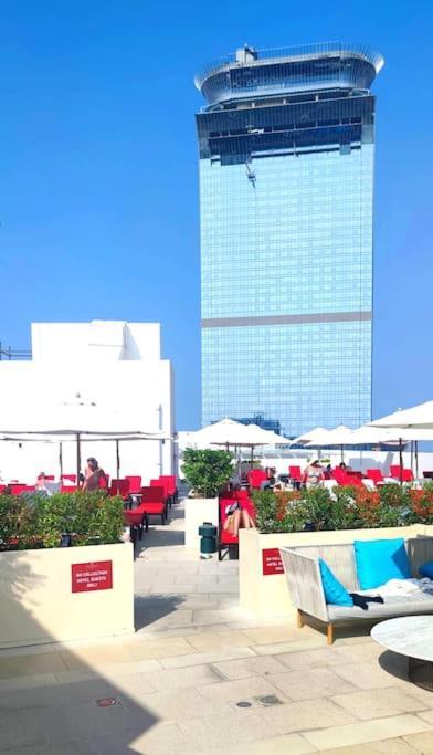 Amazing Apartment With Infinity Pool Dubai Buitenkant foto